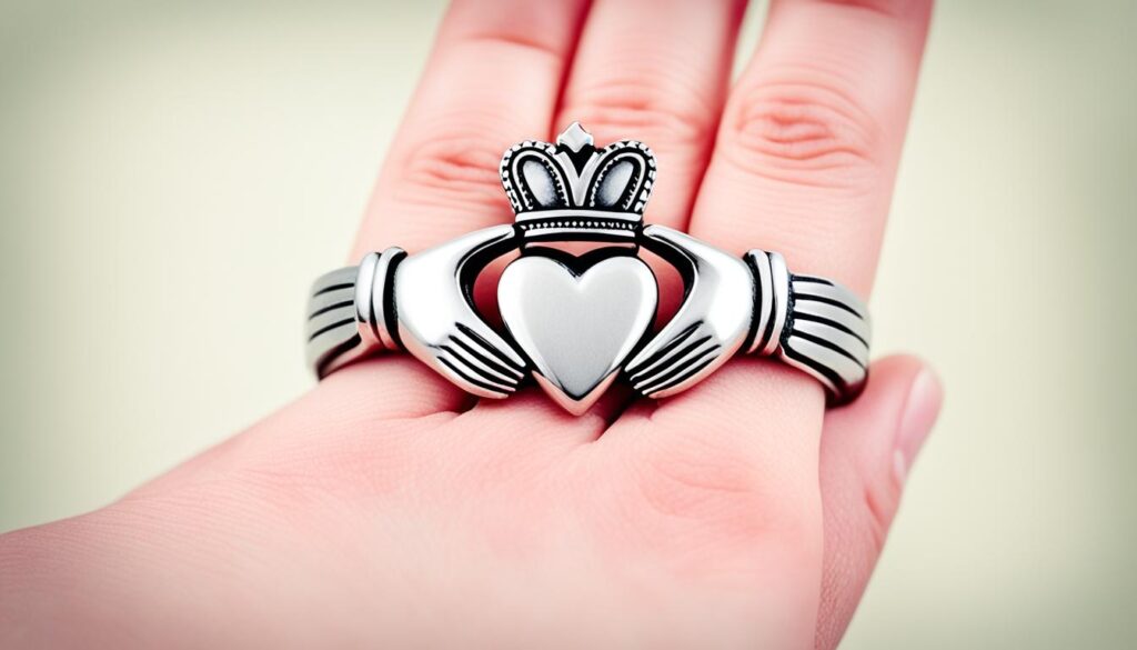 comment porter une bague claddagh